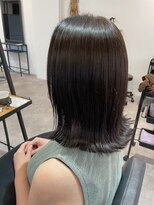 ナンバー(number+)&nbsp;20代30代大人可愛い黒髪艶髪外ハネロブ