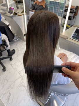 ロンドルーチェ 心斎橋(Lond luce) ダークアッシュ/ミディアムレイヤーカット［髪質改善/縮毛矯正］