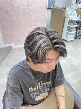 アオ(AO。) ホワイトハイライト/メンズカット/レイヤー/センターパート