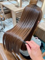 アテナ(ATENA)&nbsp;カラーメンテナンスも欠かさずに、理想のツヤ髪へ