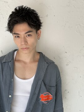 ロミーオム 本厚木(ROMMY. Homme) 刈り上げツーブロックアップバングショートビジネスメンズヘア