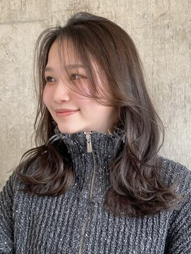 ハーフアンドハーフ(HALF and HALF) レイヤーカット/グレージュ/大人可愛いスタイル