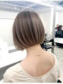 くびれショートハイライト白髪ぼかしダブルカラーブリーチカラー