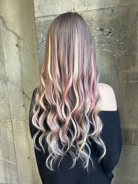 ガルボ ヘアー(garbo hair) 艶髪　ハイライト　ハイトーンカラー