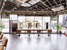 ケアリー プレナ海浜幕張(Carelly)の雰囲気(海浜幕張/髪質改善/イルミナカラー/インナーカラー/ハイライト)