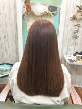 【縮毛矯正】まるで地毛のような自然なストレート！まっすぐ過ぎないナチュラルな仕上がりで気分晴れやか＊