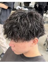 オーバル ジングウマエ(OVARL jingumae) 縦落ちツイストスパイラルパーマラウンドマッシュ