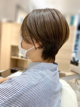 コワファースト パリ バイ アテナ(COIFF1RST PARIS by ATENA)の写真/大人女性特有のお悩みや一人ひとりに合わせたグレイカラーをご提案◎大人女性向けメニューを多数ご用意♪