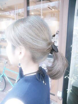 美容室 スタジアム(Stadium) ハイトーンアッシュ