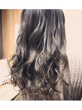 アグ ヘアー ルッカ 五所川原店(Agu hair lucca) ロングバレイヤージュ