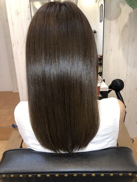 アコンプリッシュ 代官山 恵比寿(accomplish) プラチナミネコラ