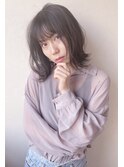 透明感のある暗髪スタイル