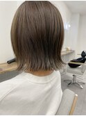 切りっぱなし×オリーブグレージュ