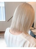 ブロンド　ホワイト　ヘアカラー
