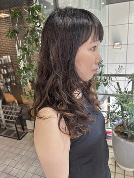 ヘアーアンドメイク ビス(HAIR&MAKE bis) 酸性パーマ☆ももこ