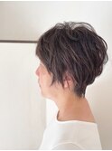 ショートボブ×オリーブブラウン