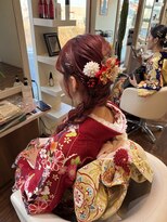 パコ(Paco)&nbsp;成人式ヘアアレンジ/編み下ろしサイド