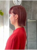カシスカラー葡萄色ケアブリーチ切りっぱなしボブ