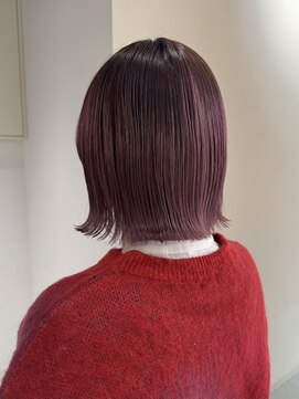 ムーン バイ ケンジ(moon by KENJE) カシスピンクカラー×姫カットボブ