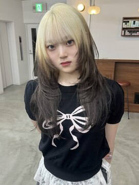 リヴ ウメダ(LIV umeda) ホワイトブロンド/ルーツカラー/レイヤーカット/ブリーチ/梅田