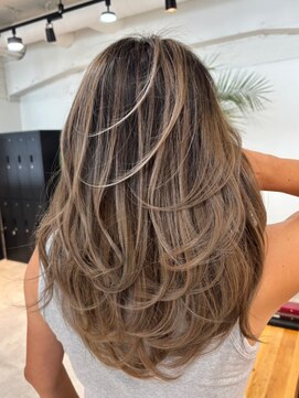 メリー オオサカ(Merly Osaka) バレイヤージュ