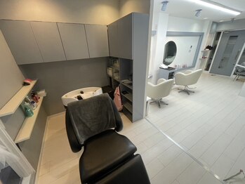 リアンヘアー(LIAN HAIR)の写真/【駅徒歩4分】極上ヘッドスパで日々の疲れを癒します＊頭皮環境を整えて、健康的な髪へと導きます◇