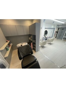 【駅徒歩4分】極上ヘッドスパで日々の疲れを癒します＊頭皮環境を整えて、健康的な髪へと導きます◇