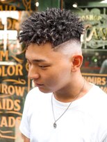 プロショップウェーブ セカンド(PRO SHOP WAVE II)&nbsp;スペインカール/テーパーフェード/メンズパーマ/フェザーパーマ