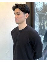 ウニカ デ メン(UN1CA de MEN) 癖毛を活かしたクリーンなセンターパート