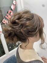ヘアーシュシュカム(hair chouchou come)&nbsp;★動きのあるシニヨンアレンジ★hair chouchou come 奥山