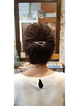 ヘアー ド ブラン(Hair de Brun) ☆大人の☆上品フォーマルアップ☆