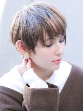 エース (ACE) ACE 横浜 小顔ショート×大人ベージュ