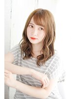 プティルカ(PutiLuca D.C.)&nbsp;透け感バングのミックスカールスタイル