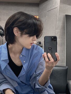 シン(syn) センターパートウルフ