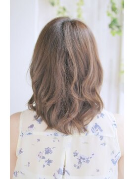 オティアプラスエヌ(OTTIA+n) 20代30代40代　甘くてもいい！大人ニュアンスウルフ 【松山】