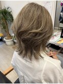 スモーキーベージュ