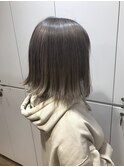 切りっぱなしボブ+透明感カラー