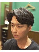 メンズ　センターパート　ニュアンスパーマ　丸の内