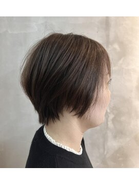 アタッカ(atacca) ふんわり前下がりショート