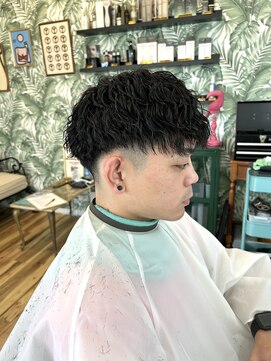 ナチュラル ヒーロー(Natural HERO) ツイストスパイラルパーマ