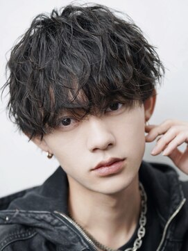 ゼロ 渋谷(XeRo) 緩め波巻きショート