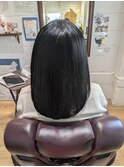 黒髪ミディアム