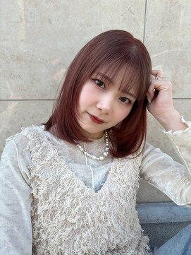 シーナ(scena) ピンクカラーにたっぷり顔周りレイヤー