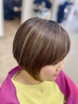 バンビ 大矢野店( Bambi) ショートボブ