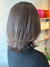 ロアン 福津店(roan) アッシュグレー×外ハネ