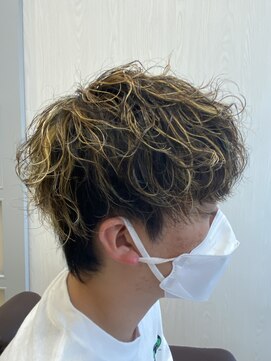 アクイール イストワール(Accueillir Histoire) メッシュ×スパイラルパーマ