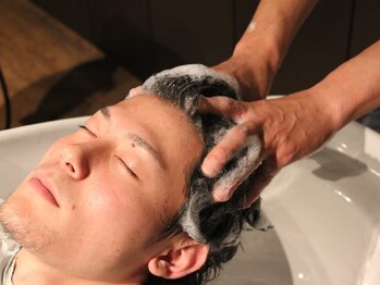 グロウ 博多店(growth)の写真/【頭皮環境改善エイジングケアヘッドスパ】日頃の疲れを癒しながら清潔感のあるモテるメンズに[博多/眉毛]