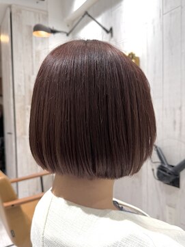 リビュー(re view) 《MIRU》ミニボブ/オレンジピンクカラー