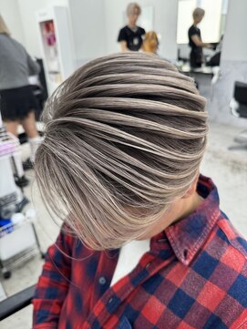 エゴル オム 名古屋栄(ENGOL homme) 大人バレイヤージュ/ブリーチ/ハイトーン/バレイヤージュ