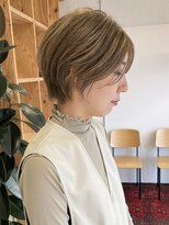 ヤエ(yae)&nbsp;ベージュのショートボブ